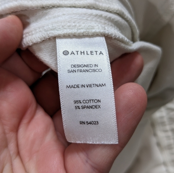 ✨3/$15 Athleta white exercise workout shorts 14 - Picture 7 of 9